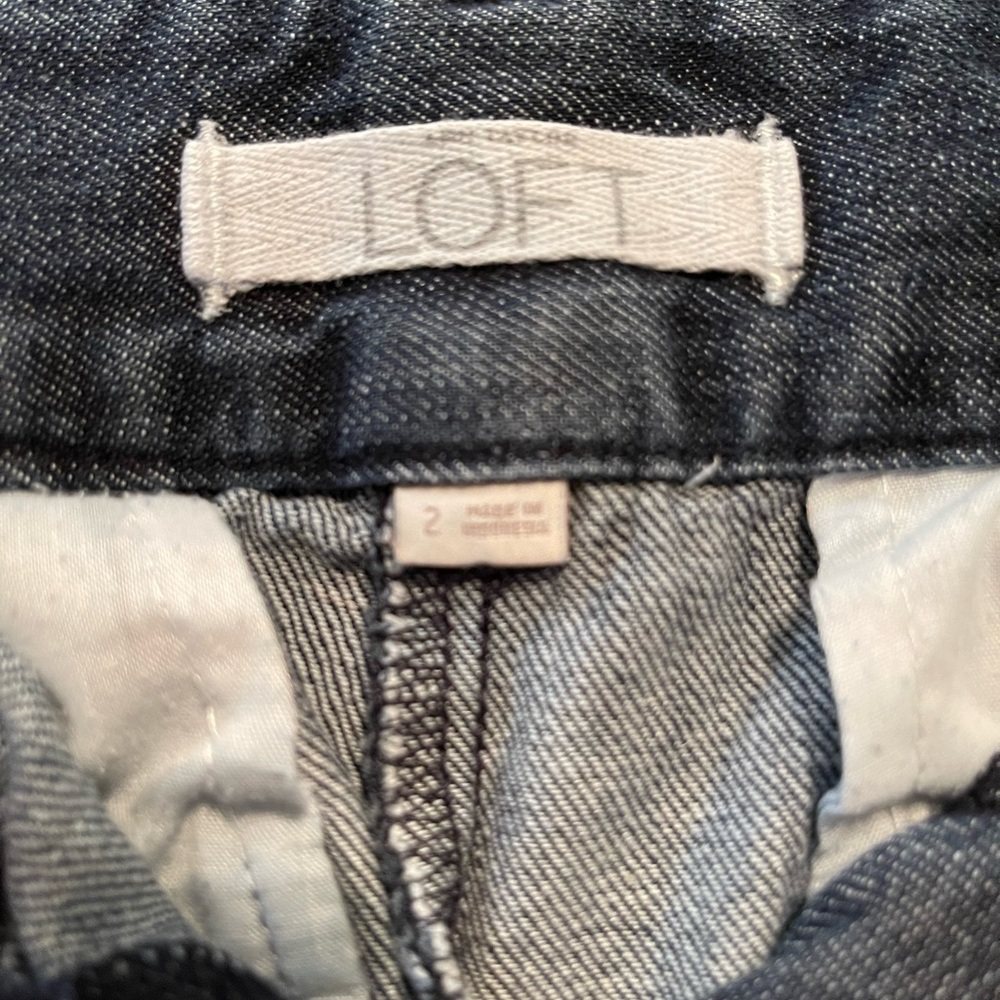Loft‎ 5” Shorts - Picture 3 of 4